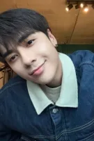r18; knghung || hai cực