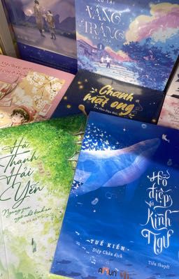 Ánh trăng bên sông , ngọn gió bên đời