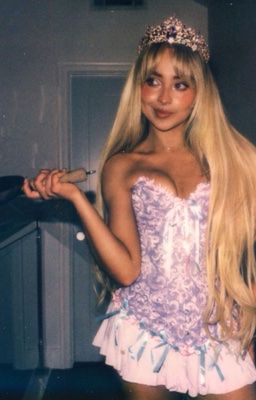 baby tee 𝜗𝜚⋆₊˚ on2eus