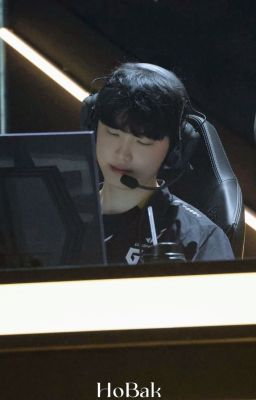 [chovy x reader] máu