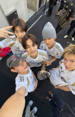 cortis | 101 câu chuyện ở clb nhảy | textfic