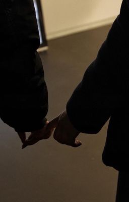 đmt x nhs; nắm tay
