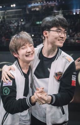 [Fakenut] Lá nằm trong lá, tay nằm trong tay