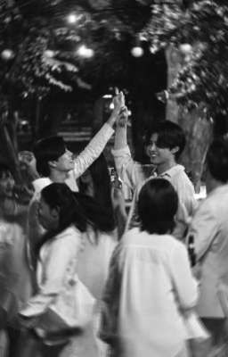 Lạc giữa dòng đau thương