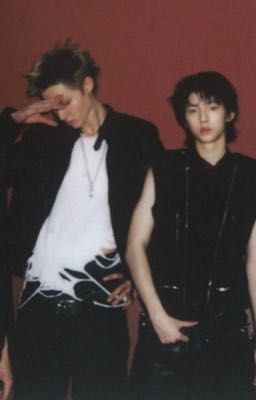 marhoon ; phía sau sân khấu