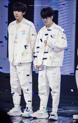 onelk; mèo xiêm muốn được dỗ dành!