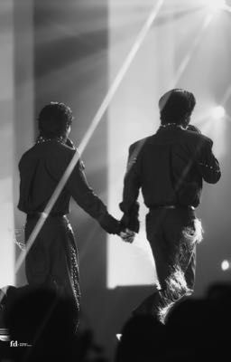 [PERTHSANTA] ÁNH ĐÈN KHÔNG CHẠM TỚI ANH