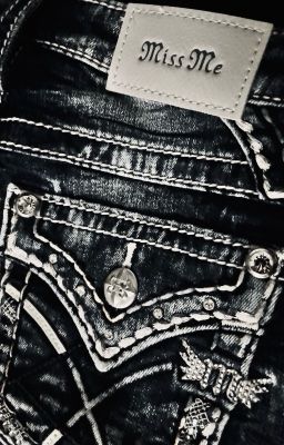 seankeon | dumpster baby